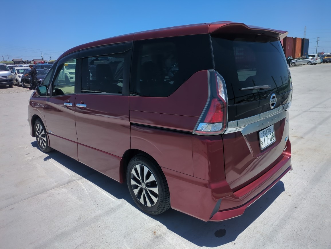 NISSAN SERENA 2018